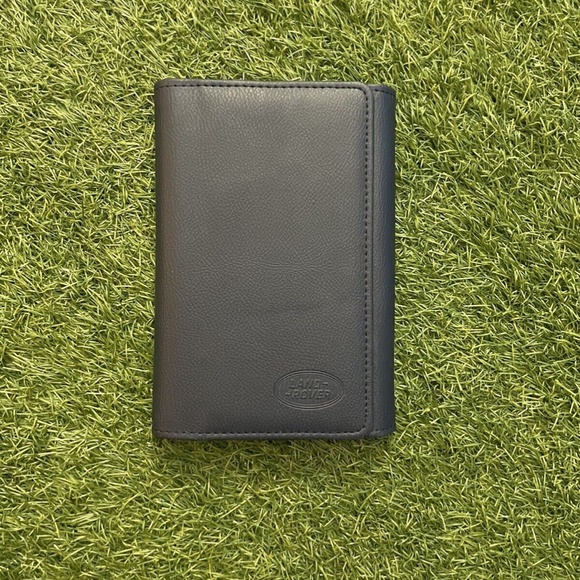 2018 Land Rover Range Rover Velar Owners Manual - Picture 10 of 12